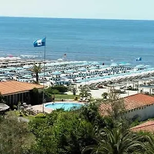 San Carlo 3*, Marina di Pietrasanta Italia